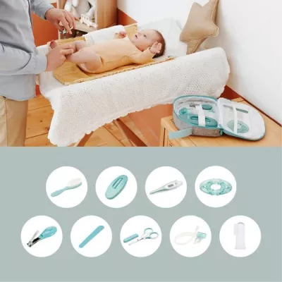 Babymoov Trousse de soin pour bébé, 9 Accessoires, avec Thermometre