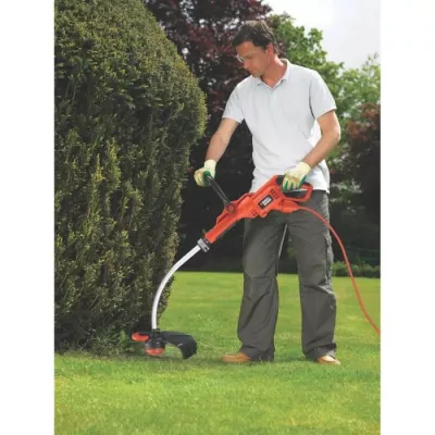 BLACK+DECKER Electric Grass Trimmer - GL7033 - 700W - 33 cm