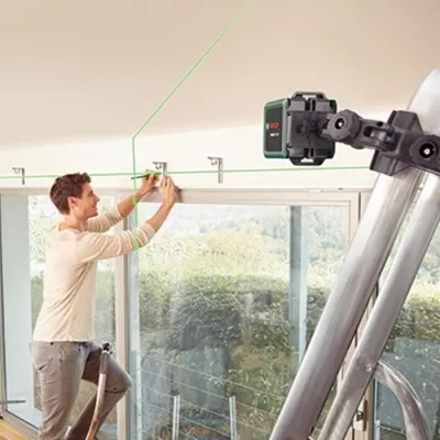 Laser lignes Bosch - Quigo Green (Livré avec 2 piles, une pince unive