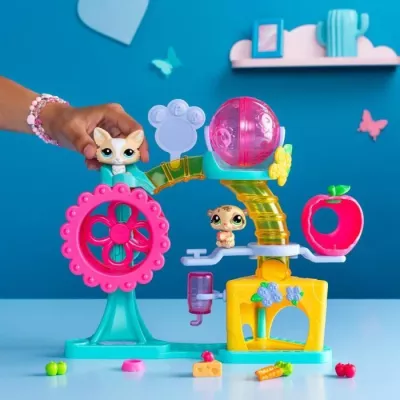 BANDAI Littlest Pet Shop Fun Factory Set - 2 Animals & Accessories