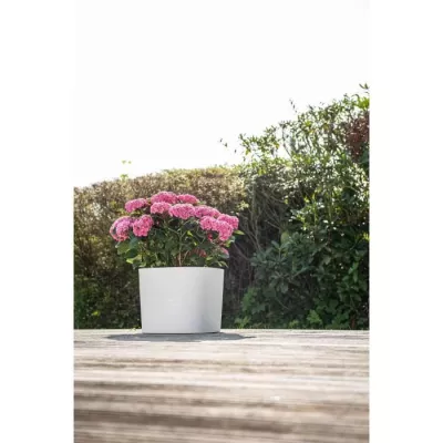 Pot avec réserve d'eau - GARDEN ID Respect - Blanc 25 x 25 cm - 100% déchets ménagers - 100% recyclable - Surface structurée