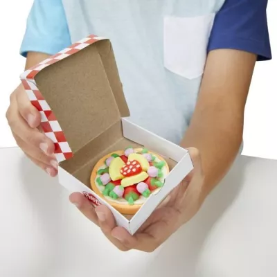 La machine à café Play-Doh: un jeu de pâte pour des pizzas créatives