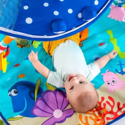 DISNEY BABY Tapis d'Eveil Monde de Némo, Musique et Lumieres, Jouets