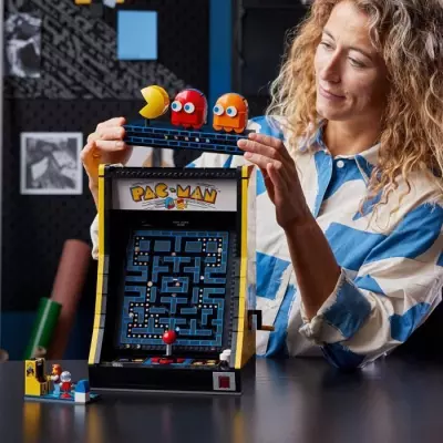 LEGO 10323 Icons Jeu d'Arcade PAC-MAN, Maquette pour Adultes a Constru