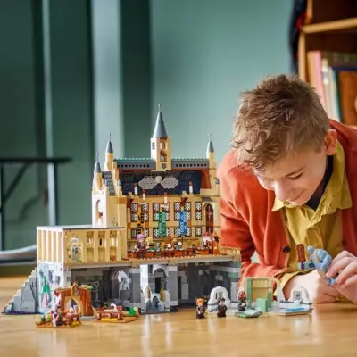 LEGO Harry Potter 76435 Le château de Poudlard : la grande salle - Se