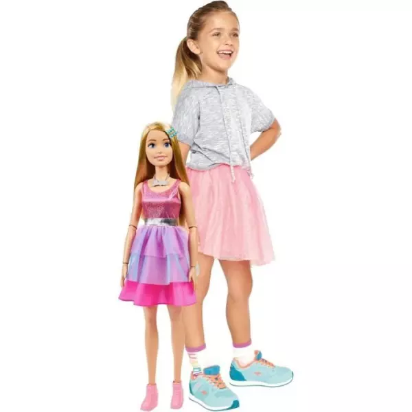 BARBIE GRANDE POUPÉE BLONDE FASHIONISTAS AVEC ROBE ROSE IRISÉE, 71 CM,