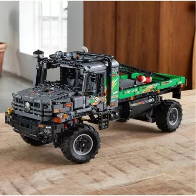 LEGO Technic Le Camion d'Essai 4x4 Mercedes-Benz Zetros 42129 - Contr