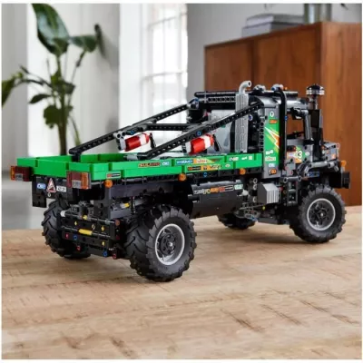 LEGO Technic Le Camion d'Essai 4x4 Mercedes-Benz Zetros 42129 - Contr