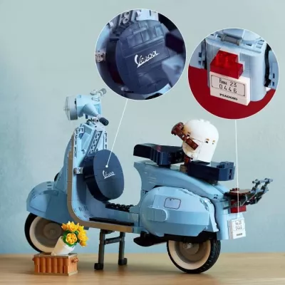 LEGO Icons 10298 Vespa 125, Collection Scooter Adulte