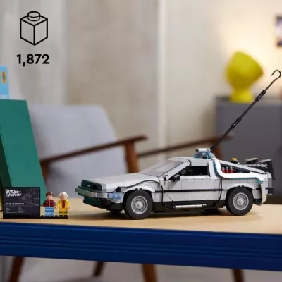 LEGO 10300 Back to the Future Time Machine