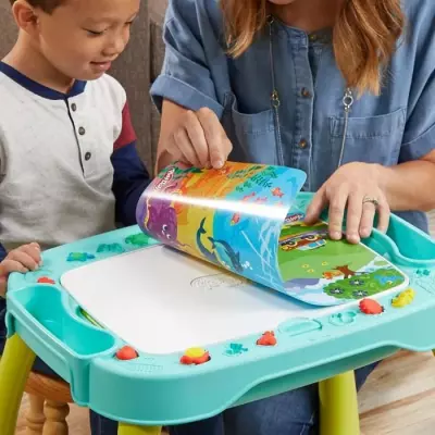 Table de création Play-Doh réversible pour enfants avec 15 accessoir