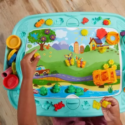 Table de création Play-Doh réversible pour enfants avec 15 accessoir