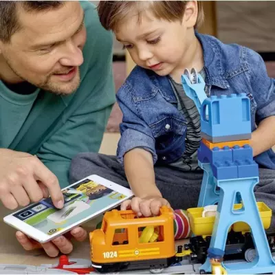 LEGO 10875 DUPLO Le Train De Marchandises avec Son et Lumiere - Jeu de