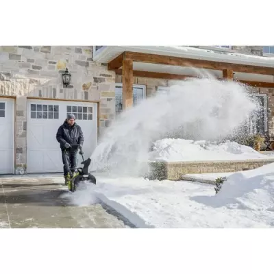 RYOBI - Déneigeuse 36V MAXPOWER Brushless - largeur de travail 45cm -