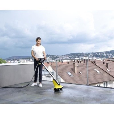 Nettoyeur de terrasses en bois Kärcher PCL 4 Patio Cleaner - Nettoyage facile et efficace