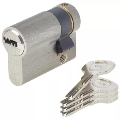 YALE Half Cylinder Lock - For Garage Door - 6 Pins - 4 Keys - 30 x 10