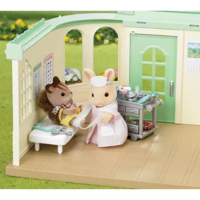 Figurines miniatures - SYLVANIAN FAMILIES - L'infirmiere et accessoire