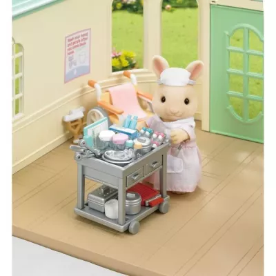 Figurines miniatures - SYLVANIAN FAMILIES - L'infirmiere et accessoire