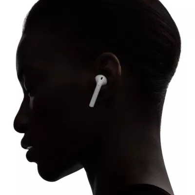 APPLE AirPods 2 avec boitier de charge filaire Blanc