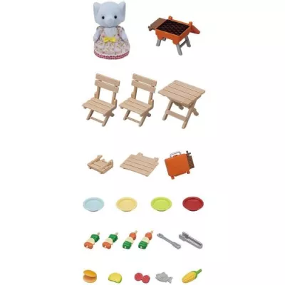 Sylvanian Families - The Elephant Girl and Her Picnic Set